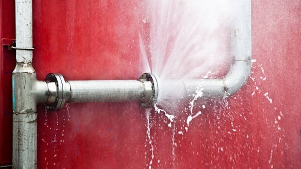 Cómo detectar fugas de agua en casa